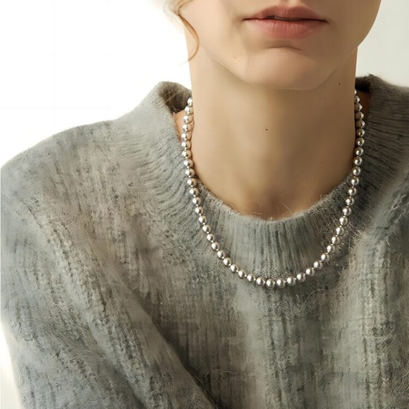 Vintage Grey Pearl Necklace & Bracelet Set - Picture 2 of 7